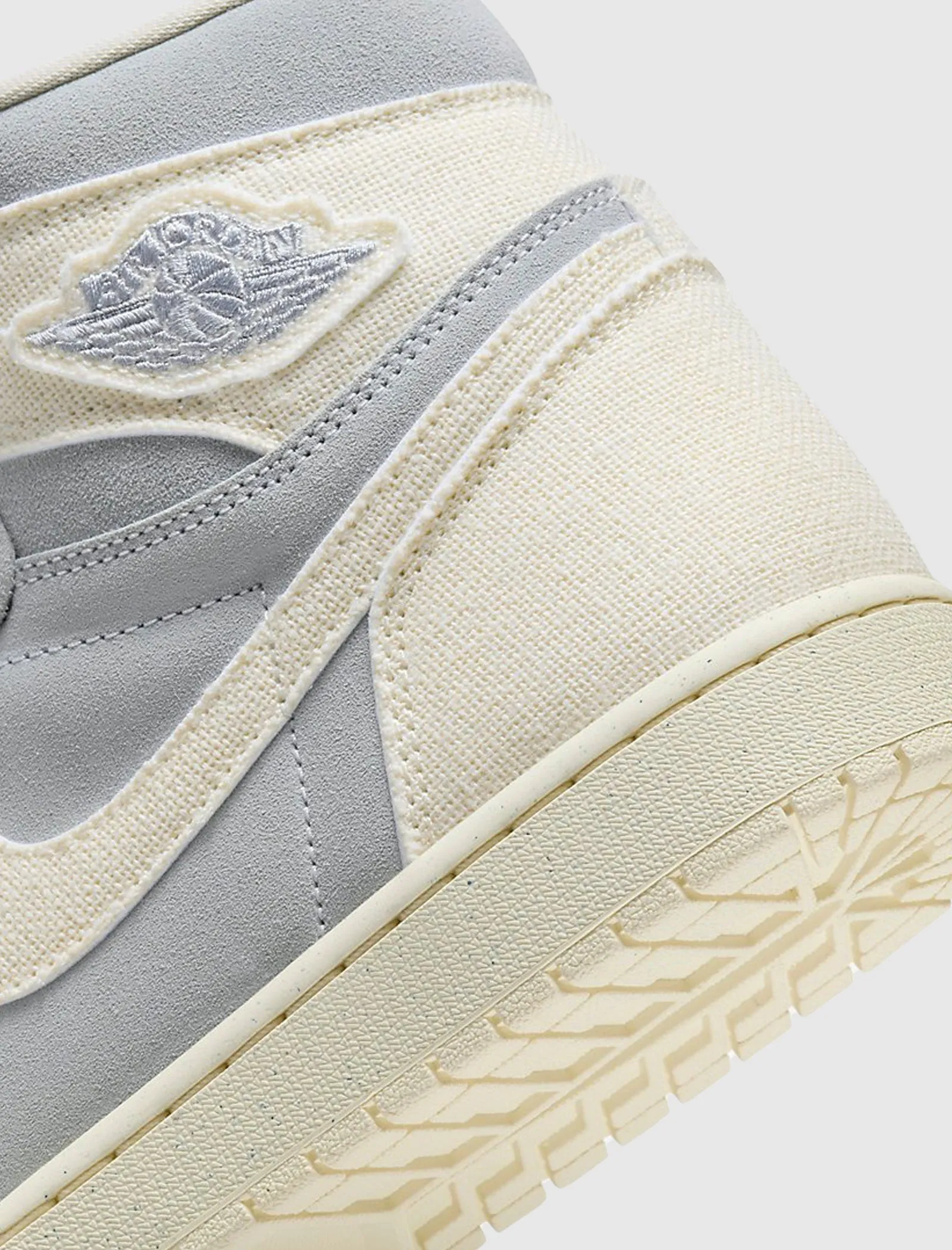 AIR JORDAN 1 RETRO HI OG CRAFT  SEA GLASS/PALE IVORY