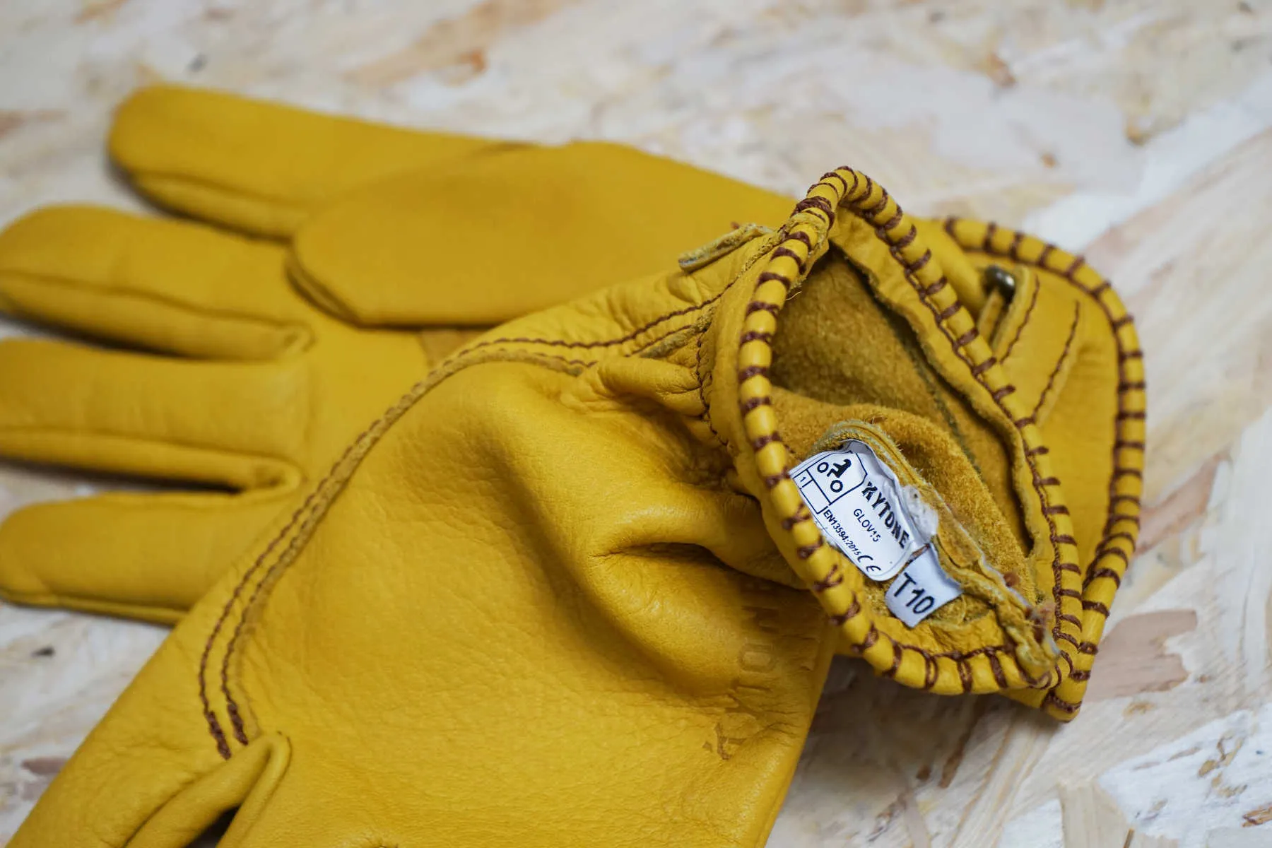 KYTONE Leather Gloves - Gold