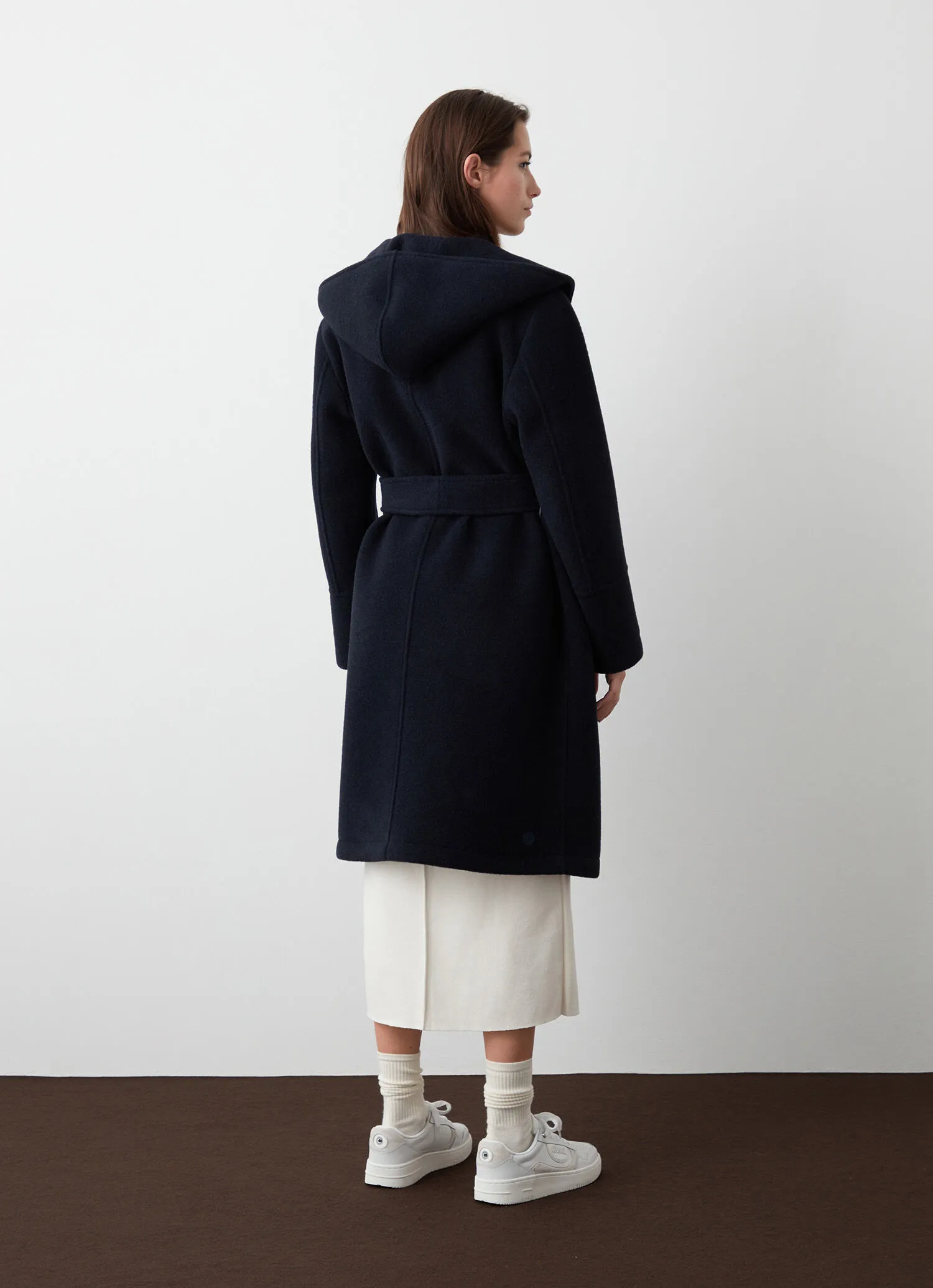 Long wool baize coat with belt-