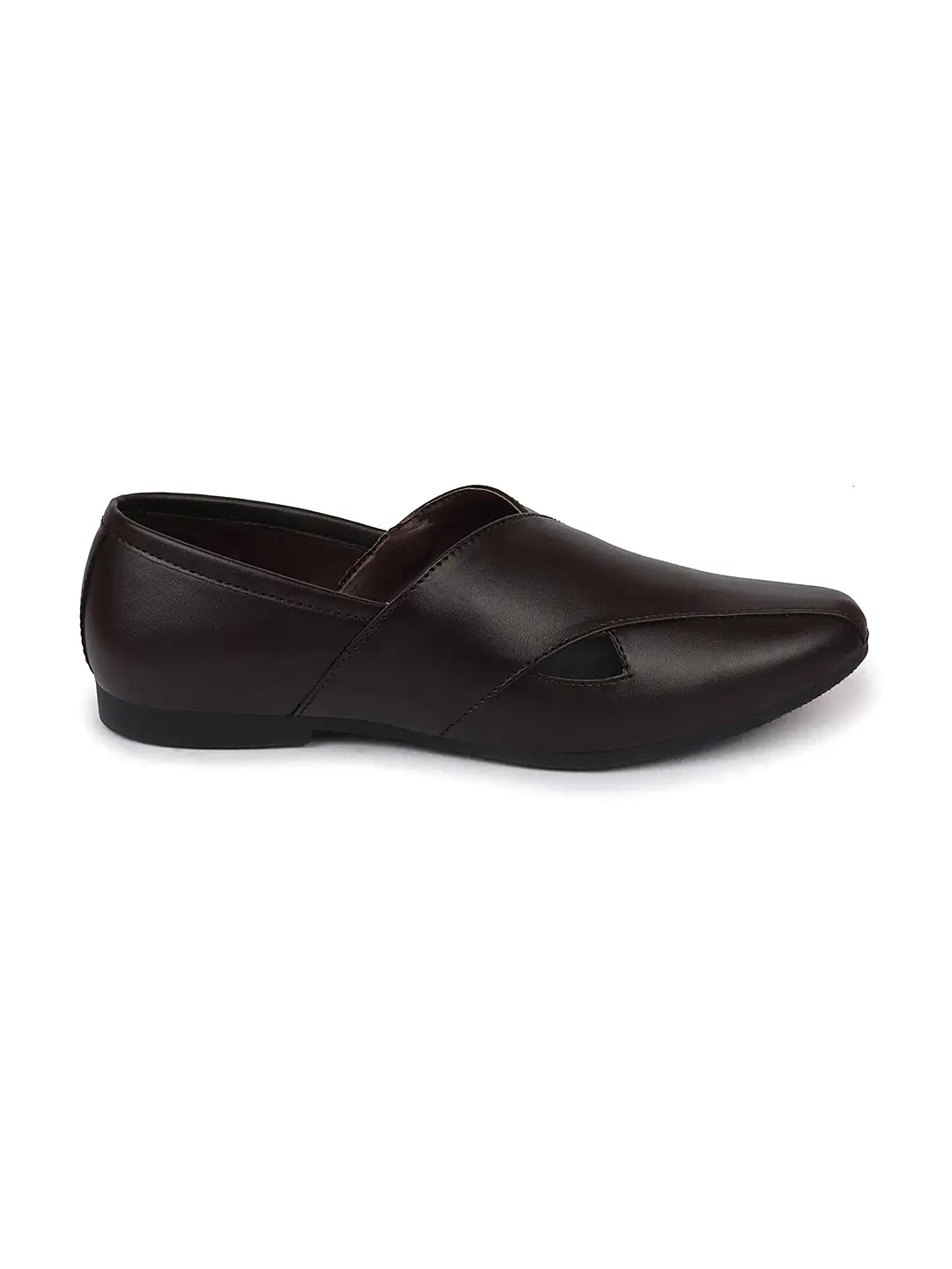 Men Ethnic Brown Criss Cross Slip On Juttis and Mojaris