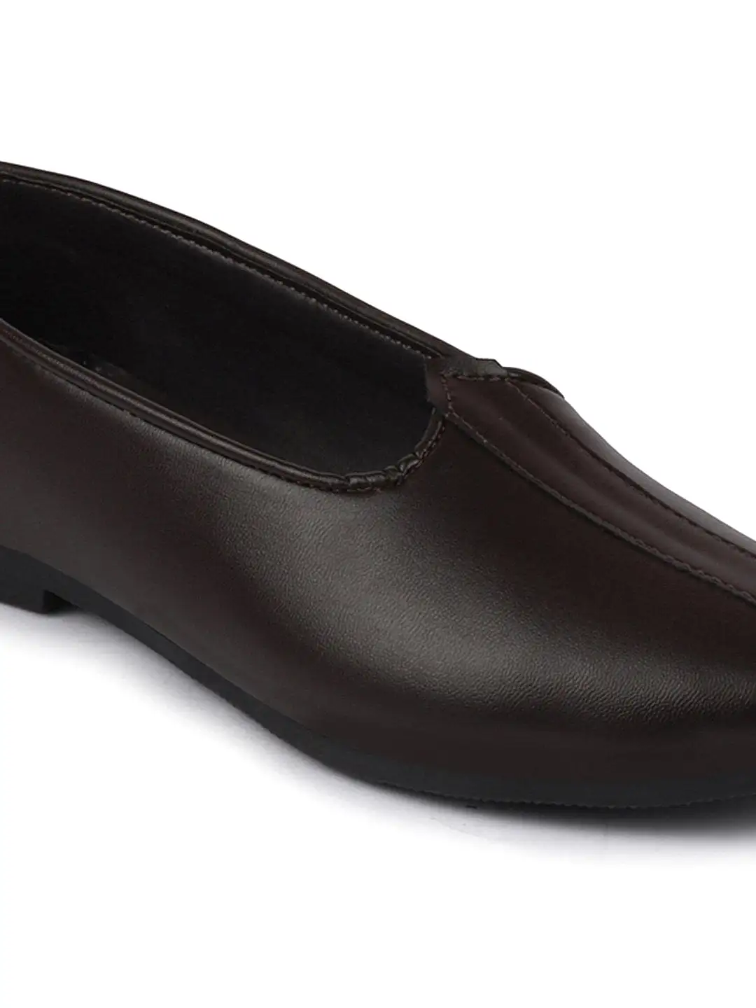 Men Ethnic Brown Slip On Juttis and Mojaris