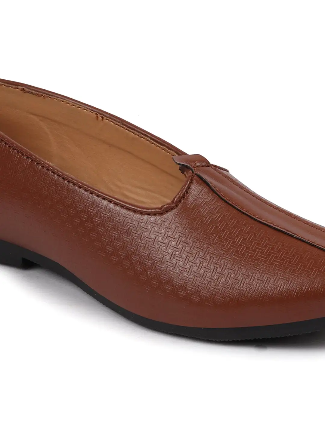 Men Ethnic Tan Slip On Juttis and Mojaris