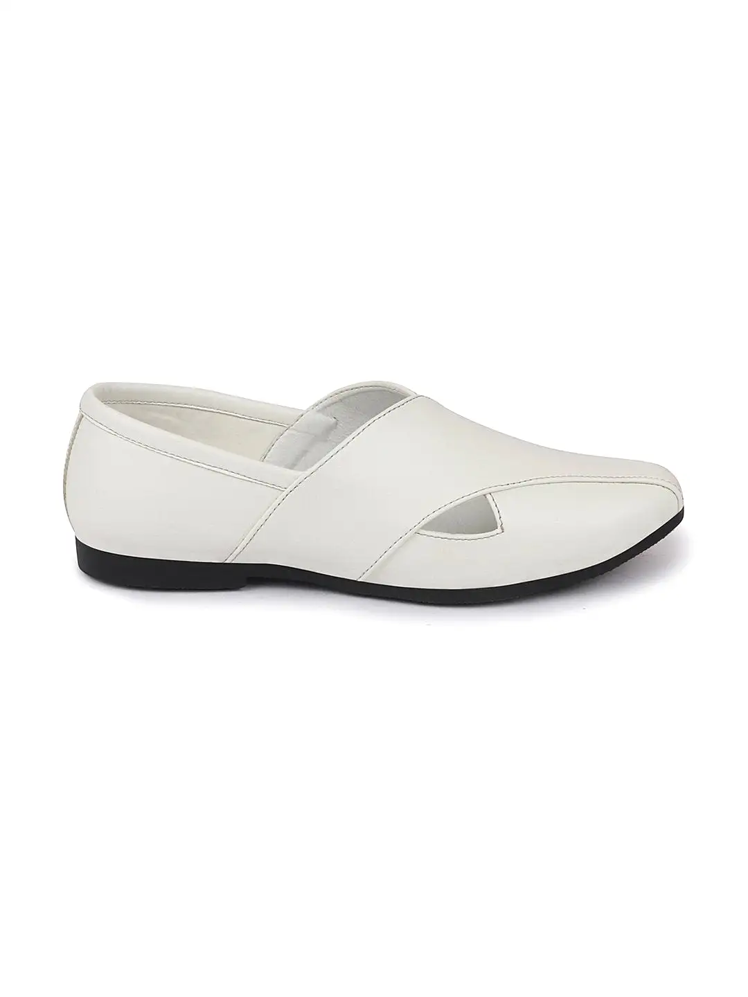 Men Ethnic White Criss Cross Slip On Juttis and Mojaris