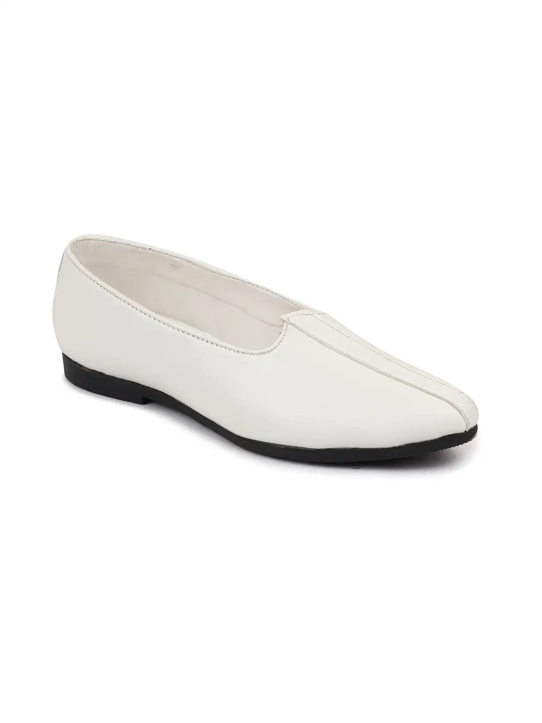 Men Ethnic White Slip On Juttis and Mojaris