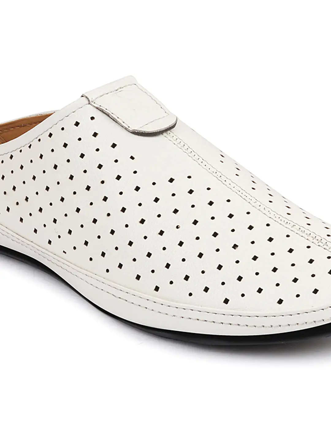 Men White Ethnic Wedding Party Back Open Slip On Juttis and Mojaris