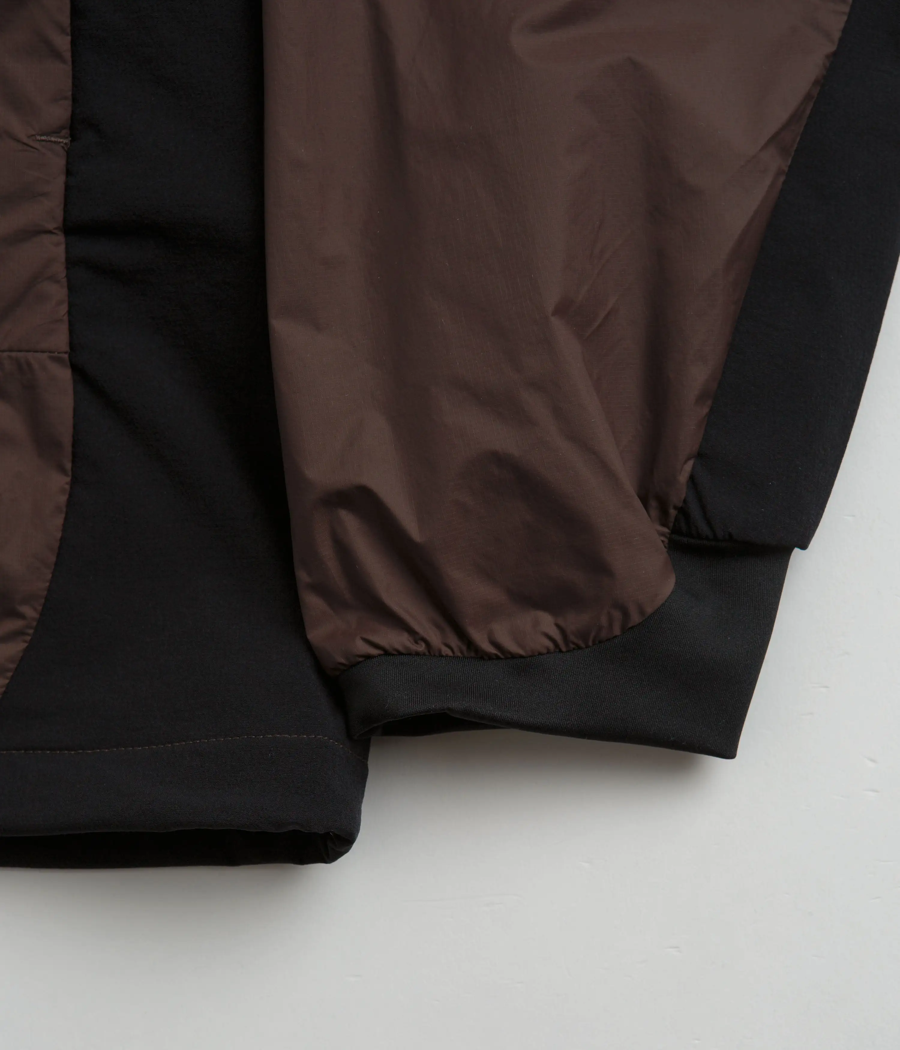 Nike ACG Sierra Light Jacket - Baroque Brown / Black / Summit White