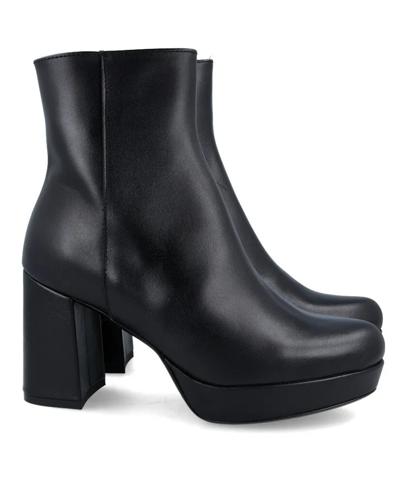 Patricia Miller Oslo 6180 Black leather bootie