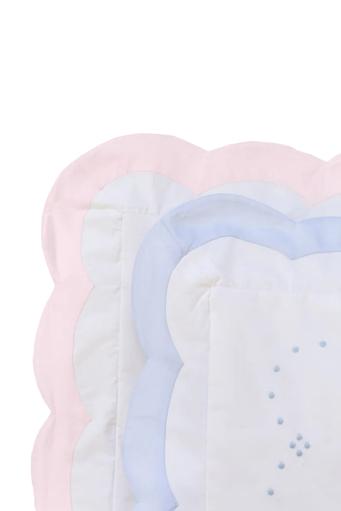 Scalloped Quilted Blanket