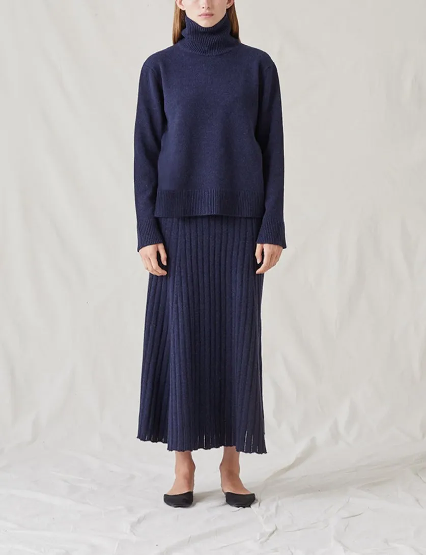 The Cashmere Wool Turtleneck