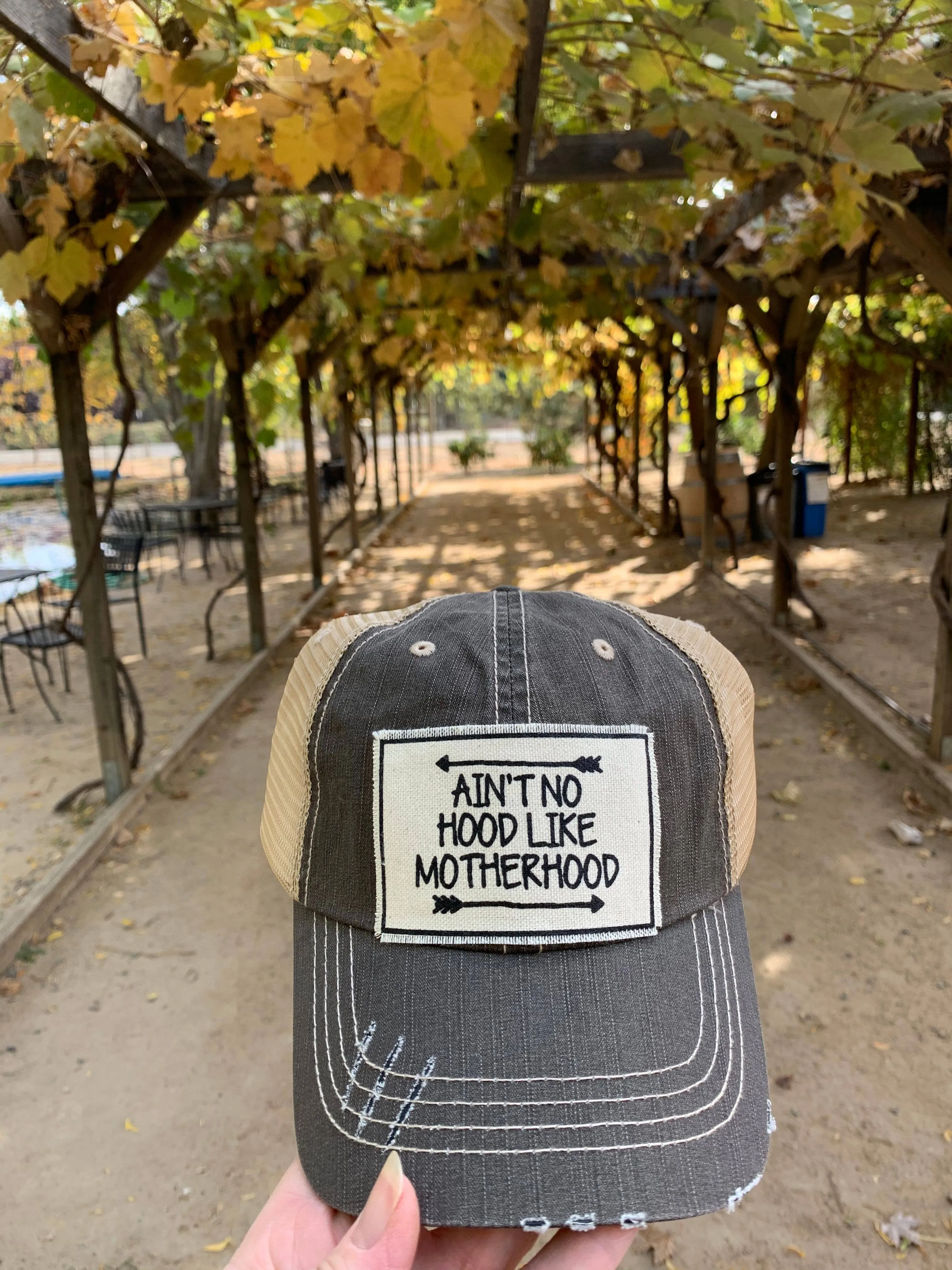 Vintage Life - Ain't No Hood Like Motherhood Trucker Hat Baseball Cap